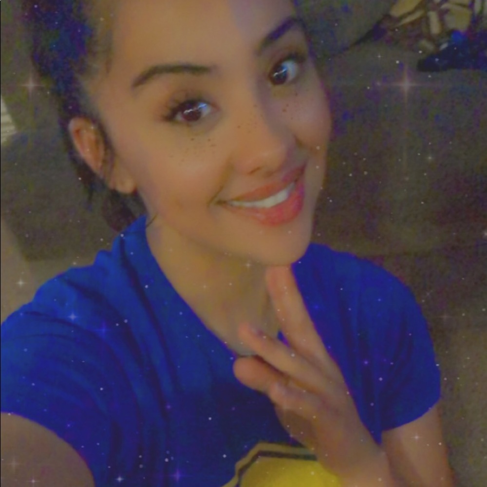 Meet your Posher, Stephanie